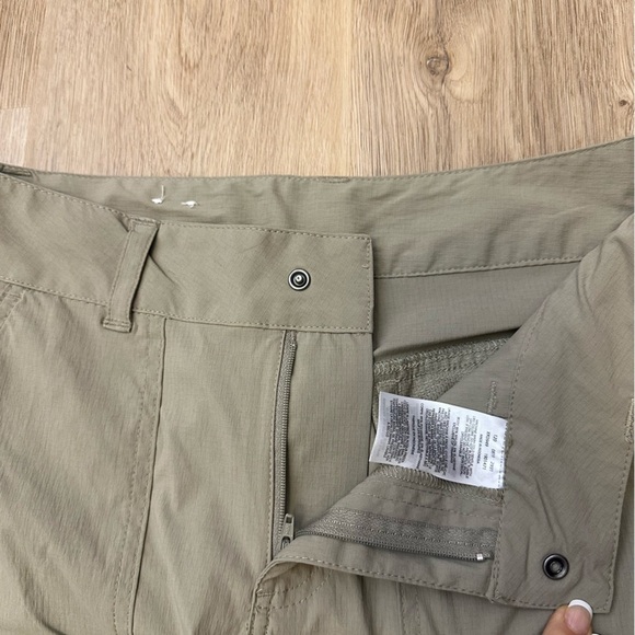 Columbia Boot Cut Convertible Cargo Pants size 8S - Picture 4 of 5